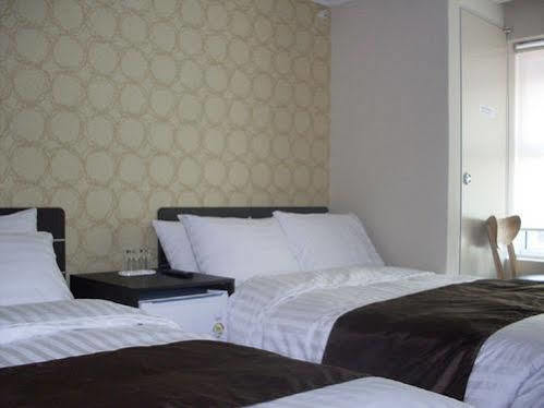 Richen County Hotel Seoul Bagian luar foto